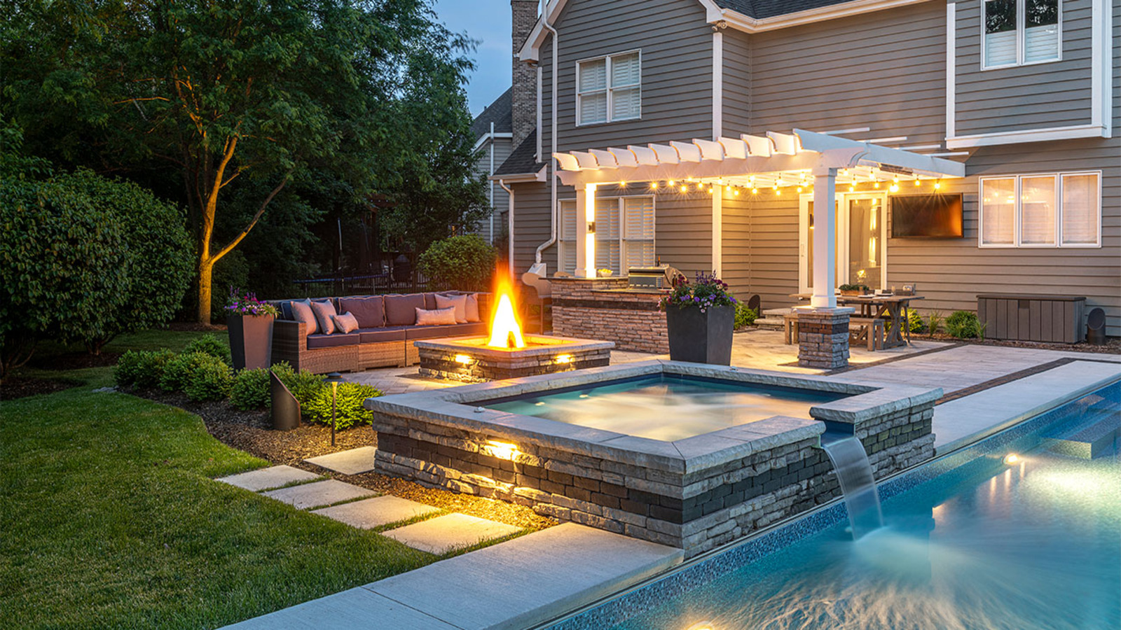 Cape Cod Swimming Pool Hardscape Design & Construction